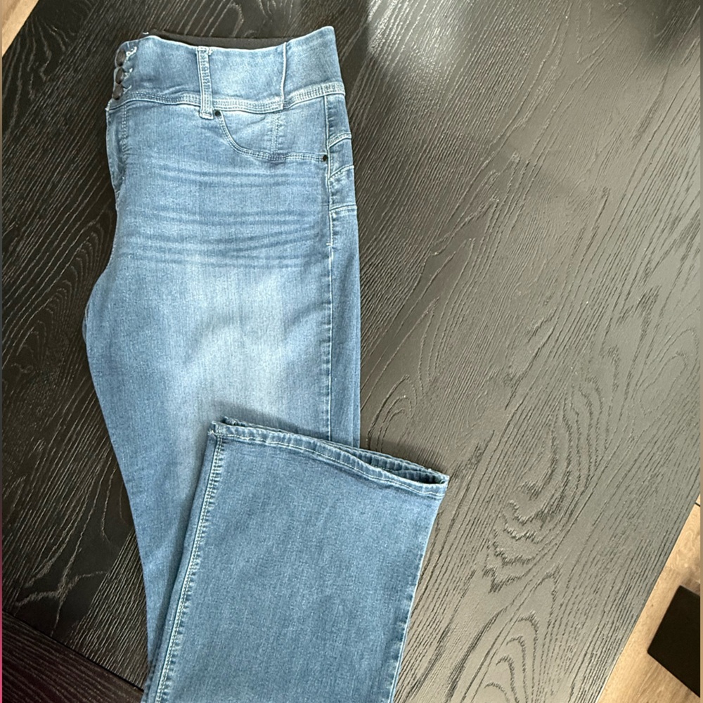 Laurie Felt Silky Curve Boot Cut Classic Blue Jeans